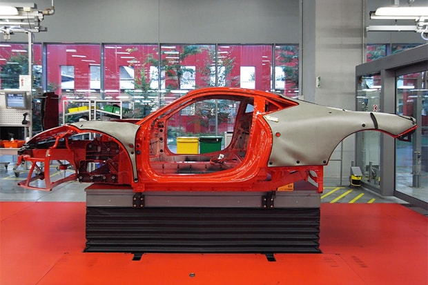 designboom: Ferrari Factory Tour - Assembly Line