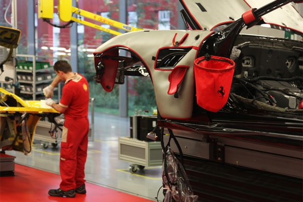 designboom: Ferrari Factory Tour - Assembly Line