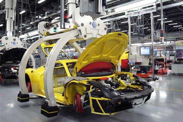 designboom: Ferrari Factory Tour - Assembly Line