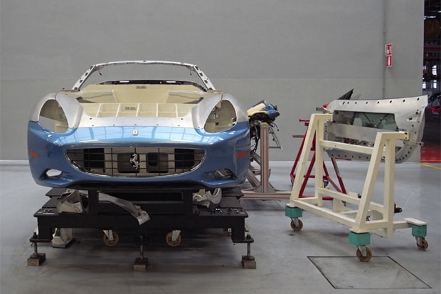 designboom: Ferrari Factory Tour - Assembly Line