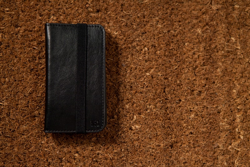 HEX Code Wallet for iPhone 4