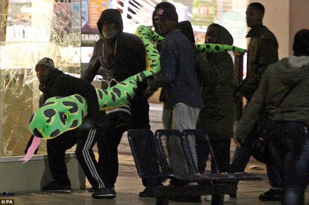 London photoshoplooters