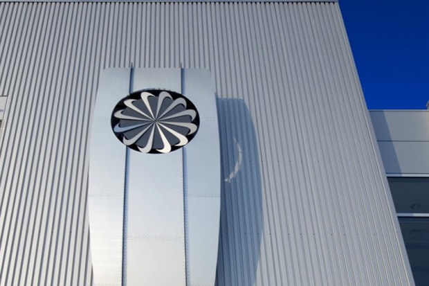 Nike Air Hangar