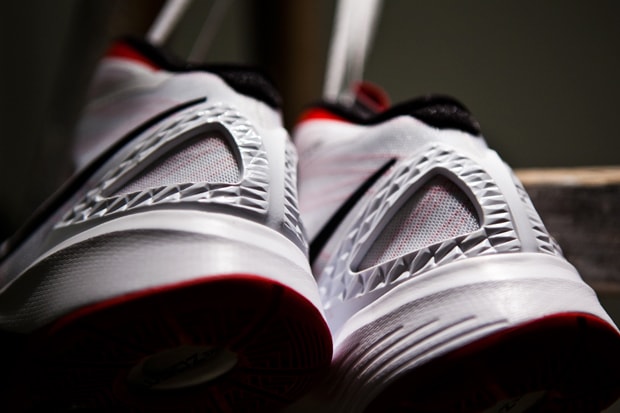 Nike Zoom Hyperdunk 2011 White/Red/Black