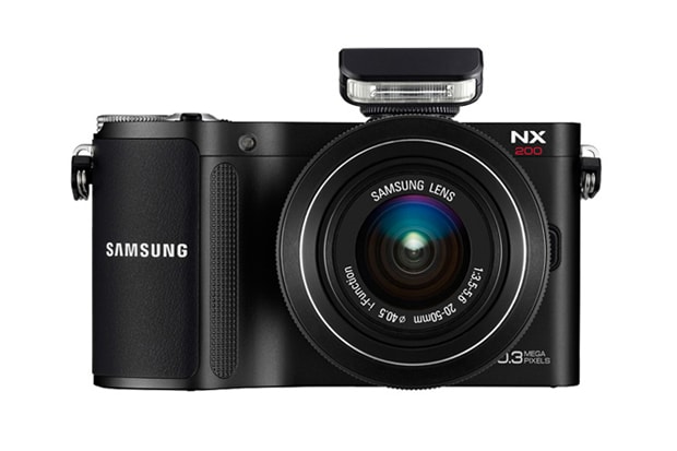 Samsung NX200 Digital Camera