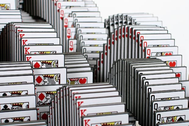 Skrekkøgle Solitaire 'Win' Sculpture