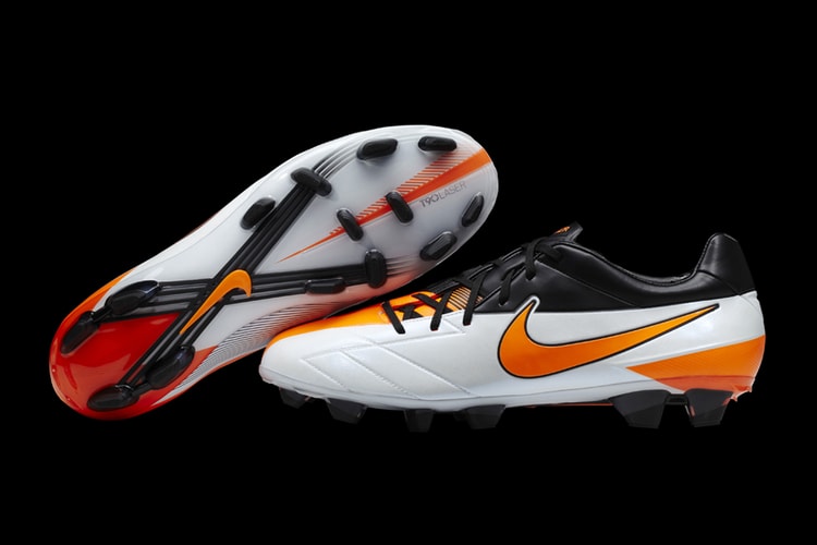 Nike T90 Laser IV: Wayne Rooney's Perfect Strike