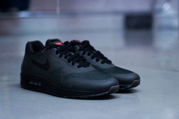 NIKEiD for England Rugby "NEW BLOOD" Air Max 1 Hyperfuse