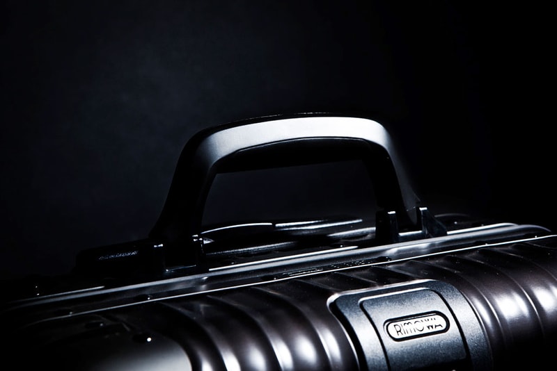 RIMOWA TOPAS BLACK Luggage