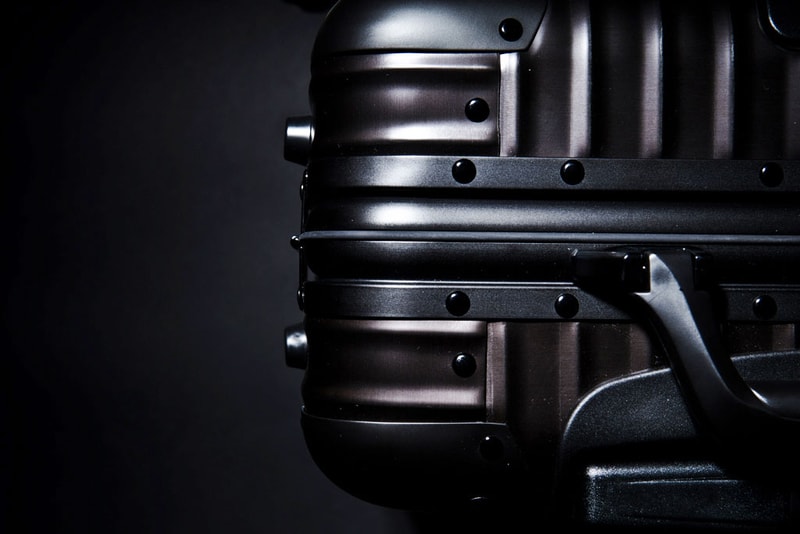 RIMOWA TOPAS BLACK Luggage