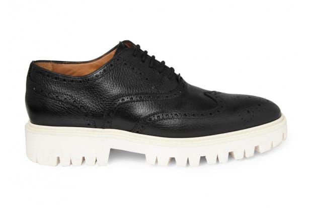 Burberry Contrasting Sole Leather Brogue