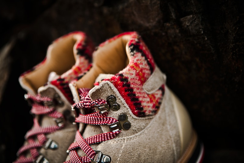 Moncler 2011 Fall/Winter Suede Mountain Boot