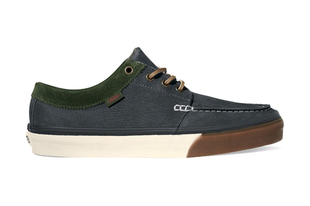 Vans California 2011 Holiday 106 Moc