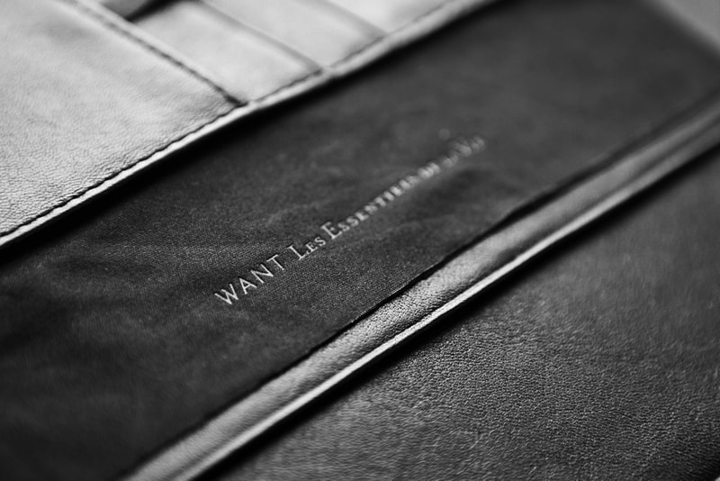 WANT Les Essentiels de la Vie 2011 Holiday "NARITA" iPad 2 Case