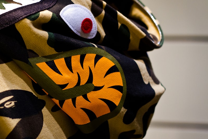 A Bathing Ape 1ST CAMO SHARK PARKA