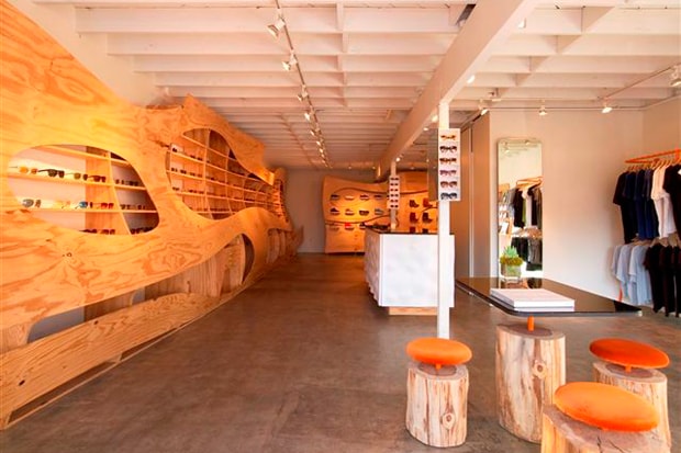 A. Kinney Court Store