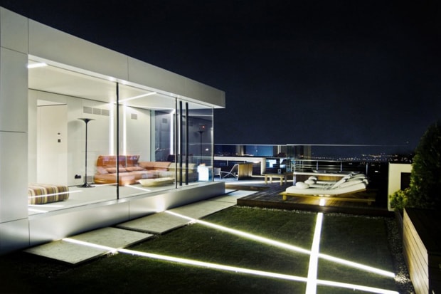 Loft Apartment by 2B Group