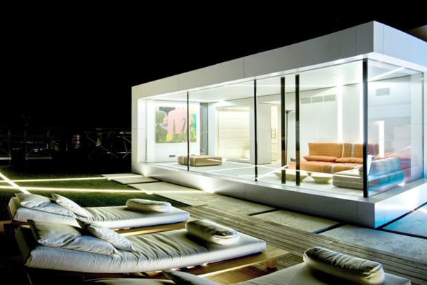 Loft Apartment by 2B Group