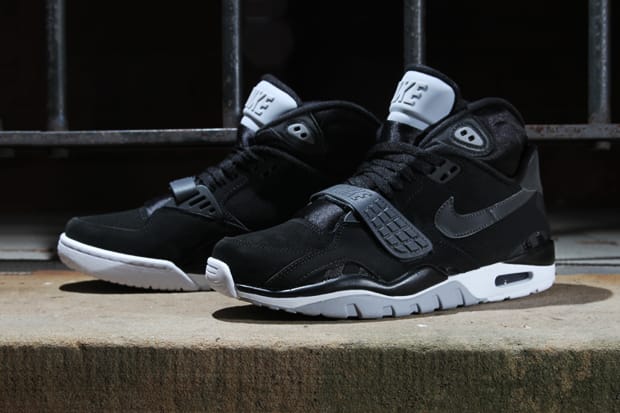 nike air trainer sc winter black