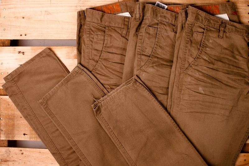 Dockers Alpha Khaki Whiskey Crate