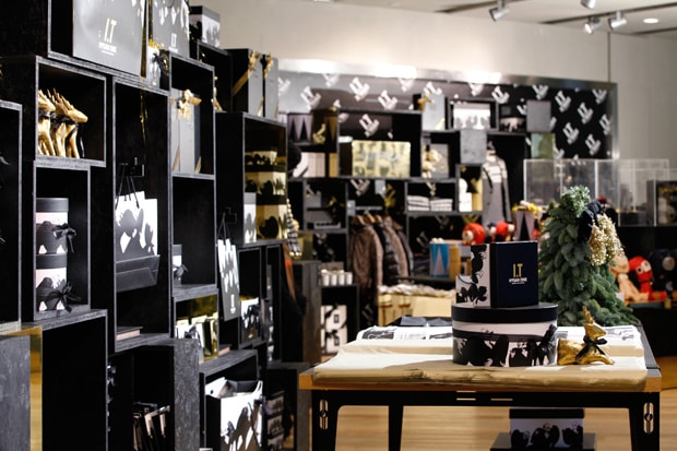 I.T "Happy Christmas" Exhibition @ I.T Hysan