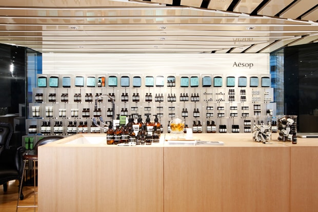I.T "Happy Christmas" Exhibition @ I.T Hysan