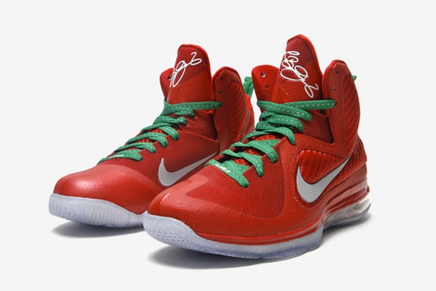 Nike LeBron 9 "Christmas"