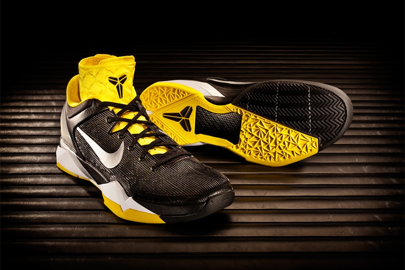 Nike Zoom Kobe VII System Supreme