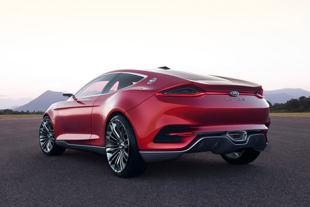 Ford EVOS Concept with SYNC-Controlled Apps