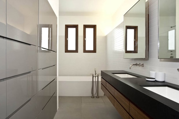 Harborview Hills by Laidlaw Schultz Architects