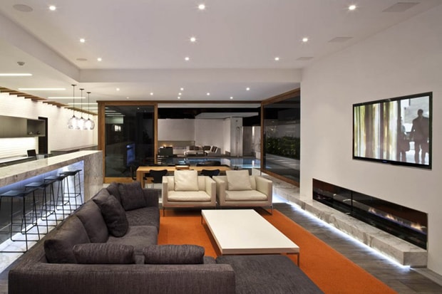 Harborview Hills by Laidlaw Schultz Architects