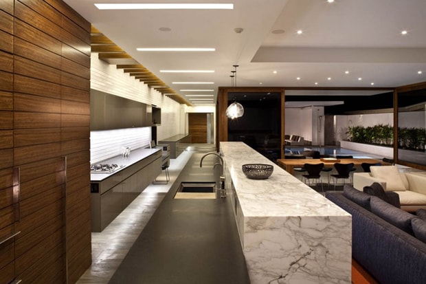 Harborview Hills by Laidlaw Schultz Architects