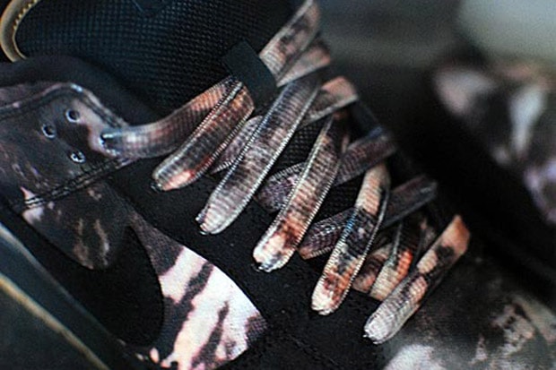 Pushead x Nike SB Dunk Low "Bleached"