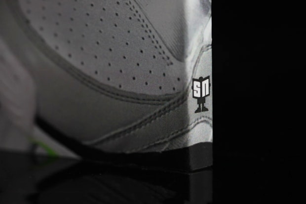 Sneaker News: Top 30 Sneakers of 2011 Book
