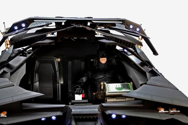The Dark Knight: 1/6th Scale Batmobile Collection