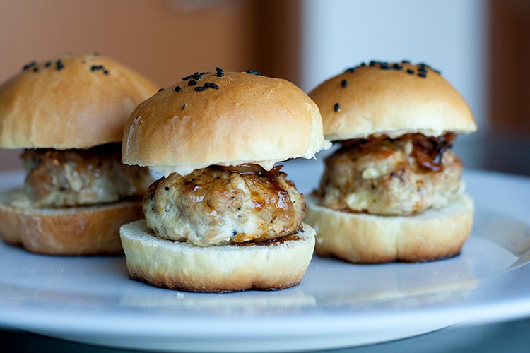 HYPEBEAST Eats... Samgyeopsal Sliders by TomEatsJenCooks