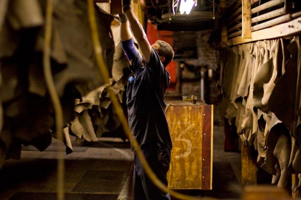 Carryology: Insights - Horween Leather