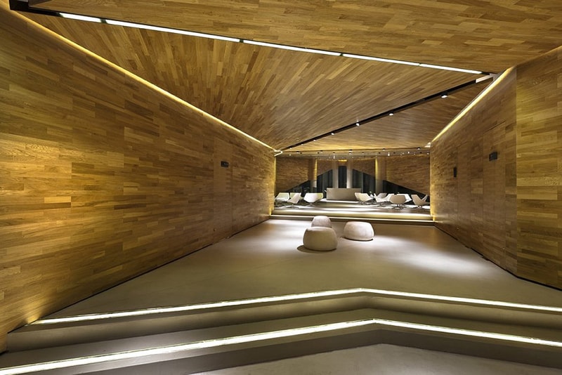 Vanke Triple V Gallery by Ministry of Design