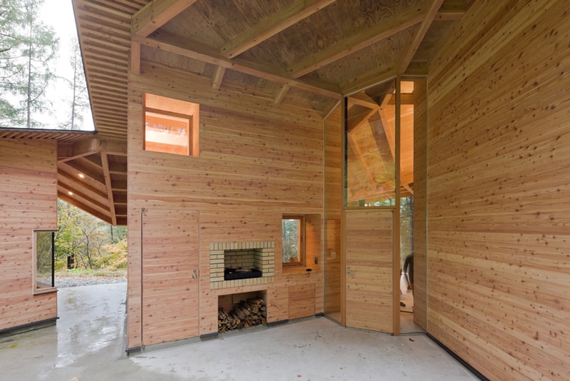 InBetween House by Koji Tsutsui Architect & Associates