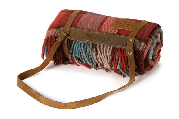 Pendleton 2012 Spring/Summer Motor Robe With Leather Carrier