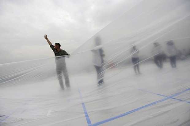 Cai Guo-Qiang - Hangzhou's West Lake Made From Gunpowder 