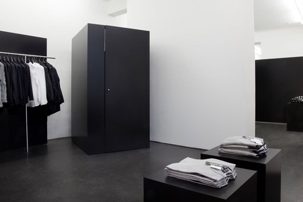 COMME des GARCONS BLACK Store & POCKET Store Berlin
