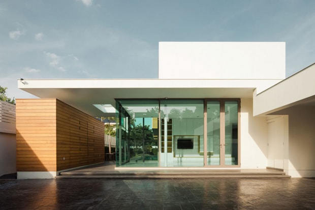 L71 House by OFFICE AT