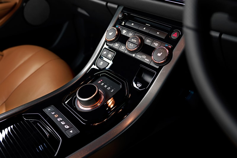 Victoria Beckham x Range Rover Evoque Special Edition