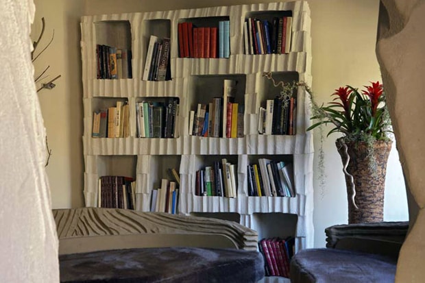 Cave House by Tiziana Serretta 