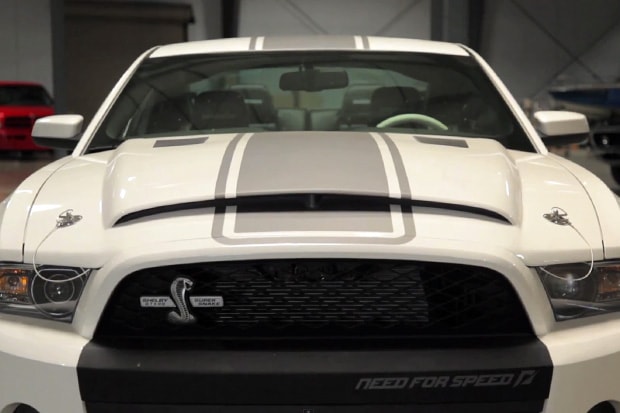 Wide Open Throttle : Carroll Shelby - Racing Legend and Father of the Cobra, GT350 & GT500 Video