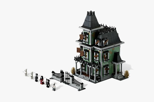 LEGO 2012 Haunted House