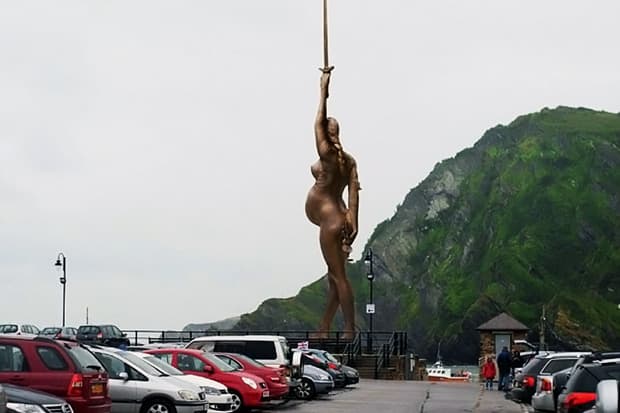 Damien Hirst's 'Verity' Statue Proposal in England