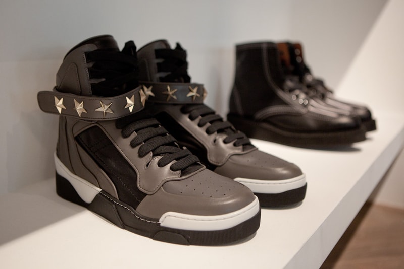 Givenchy 2012 Fall/Winter Collection Preview 