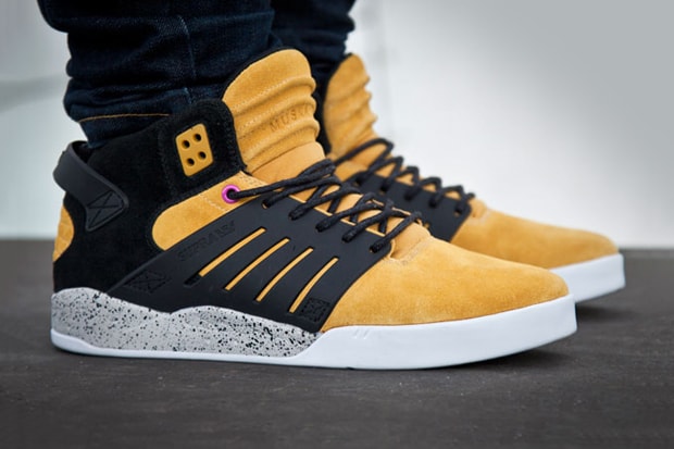 Sneaker Freaker x SUPRA Skytop III "GOLDENBALLS"